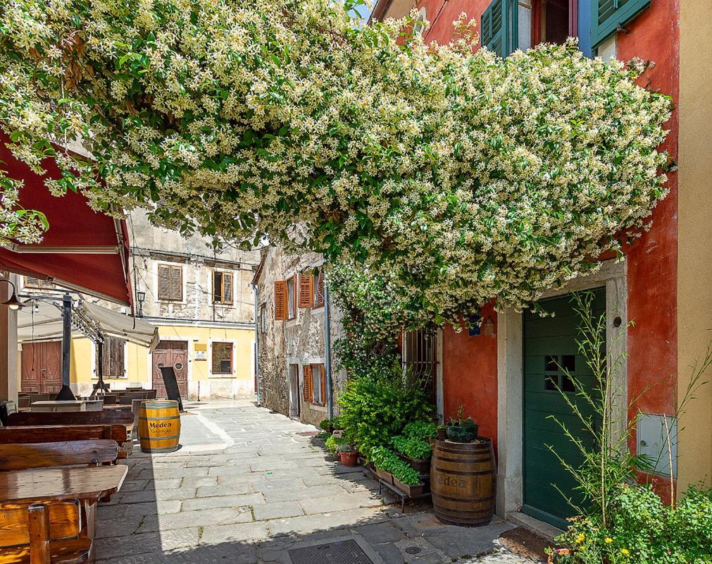 Alighieri Unique Apartment Pula Exterior foto